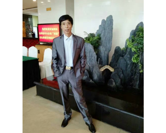 孙宏岩